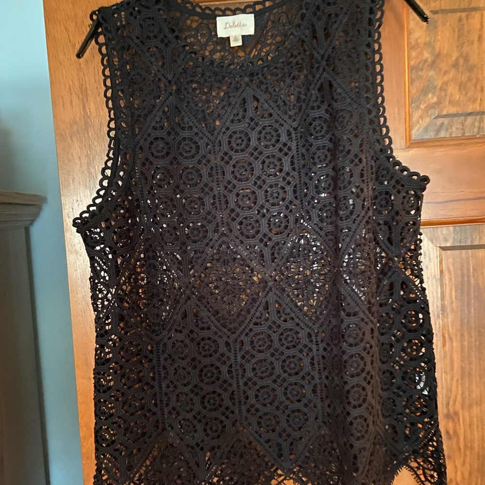 Deletta black crotched top, size large